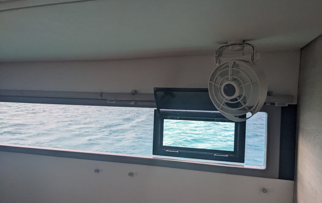 Aft stateroom sidehatch and fan