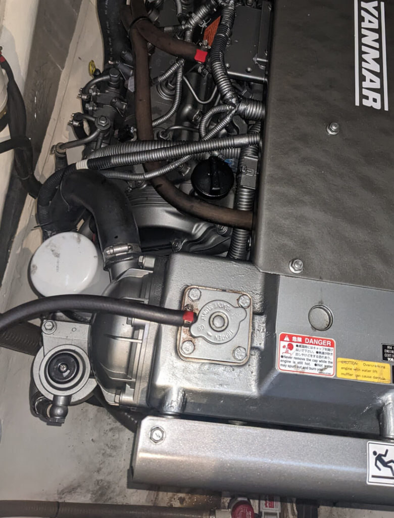 Yanmar 8LV320 oil and coolant access