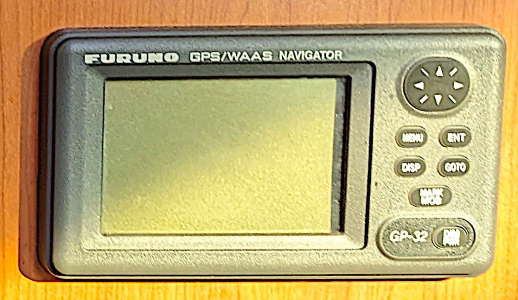 Furuno GP-32 GPS with WAAS
